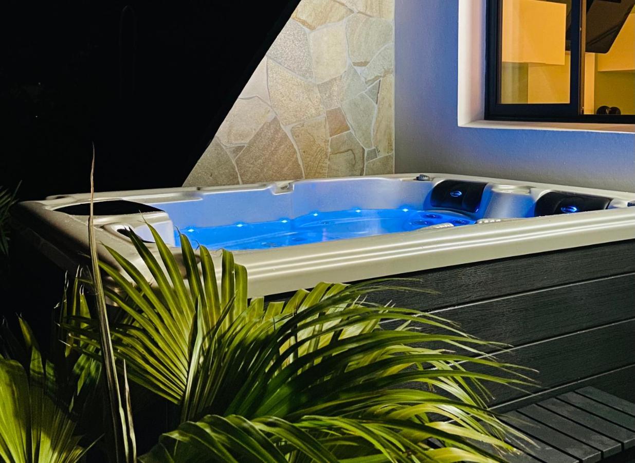 Ti Karet - Charmant Logement Avec Jacuzzi Et Vue Mer Тер-де-О Экстерьер фото